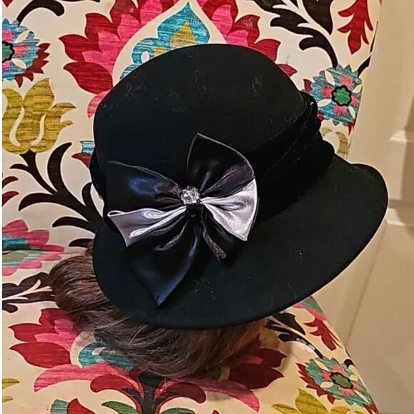 WOOL CLOCHE WITH SATIN RIBBON main image 5